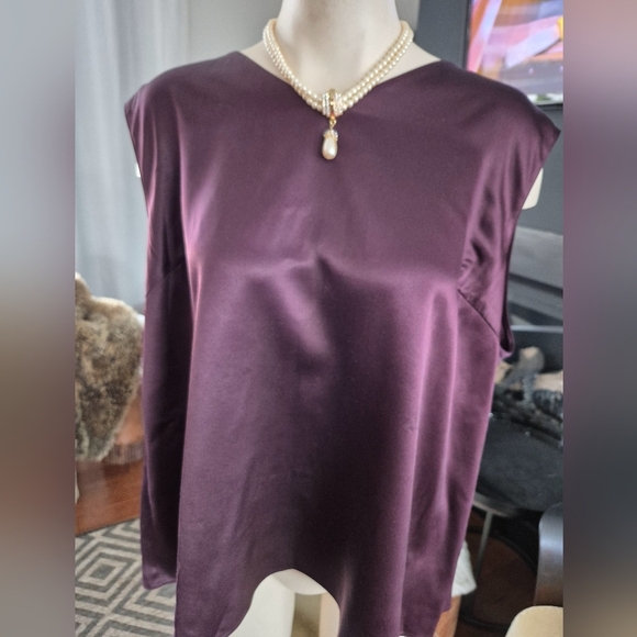 100% Pure Silk In Rich Deep Wine Color V neck Slevless Top - Picture 1 of 8